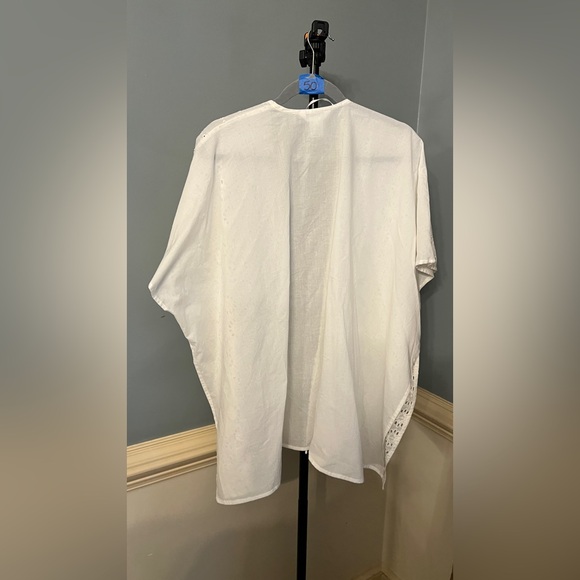 White Eyelet Kimono Cardigan - Picture 2 of 3